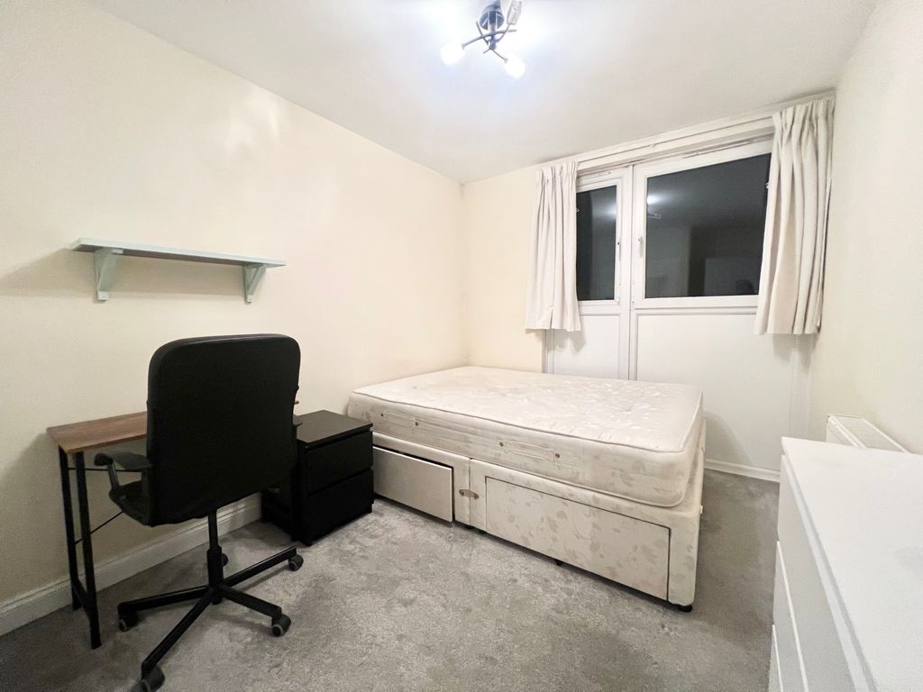 Property photo 2 of 9 Photo 6