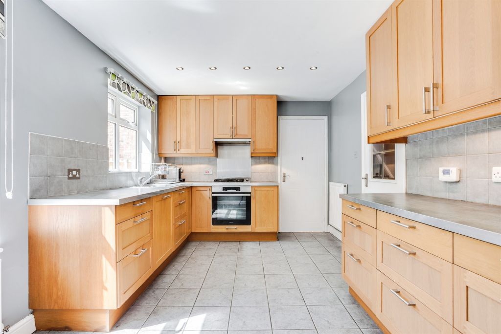Property photo 2 of 17