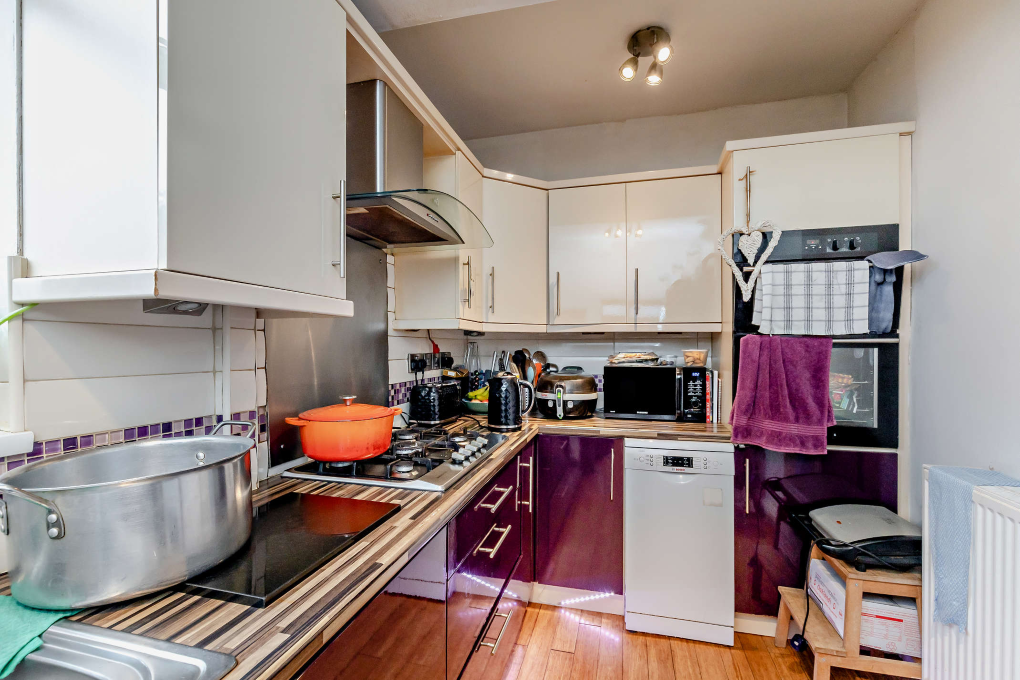 Property photo 3 of 9