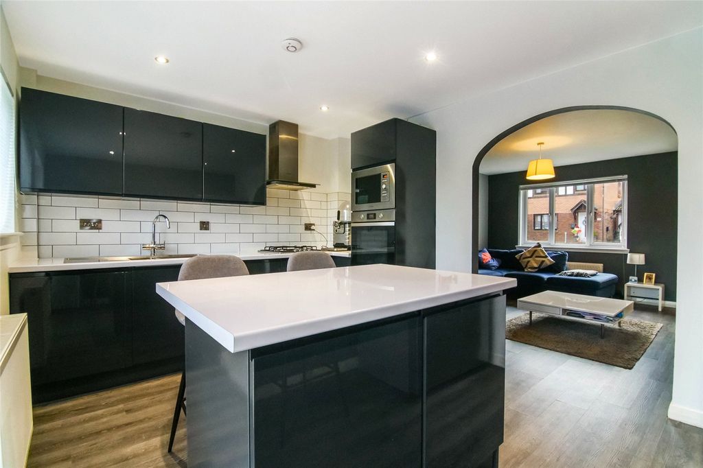 Property photo 2 of 21 Picture No. 10