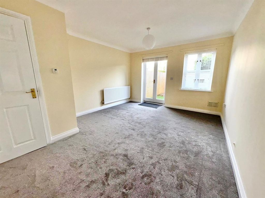 Property photo 2 of 10 Lounge Diner.Jpg