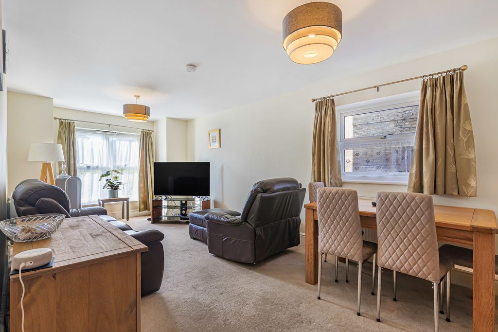 Property photo 2 of 18 Open Plan