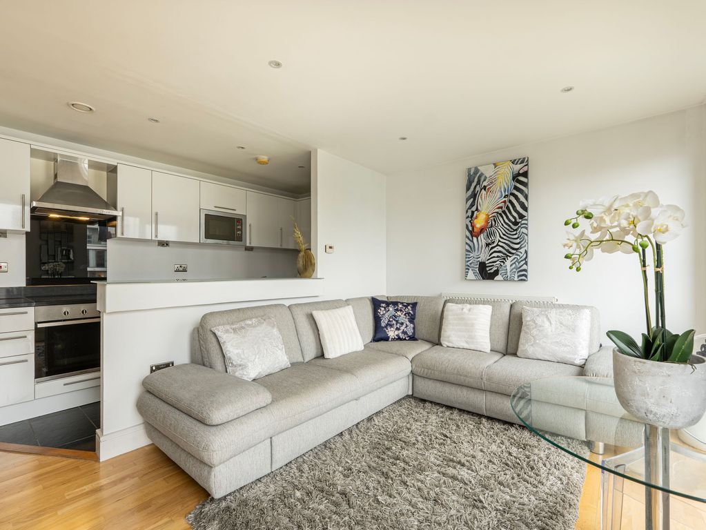 Property photo 2 of 9 Living Room