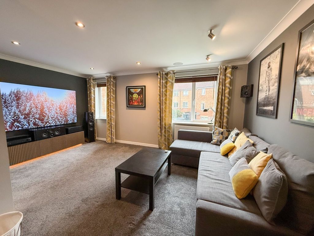 Property photo 2 of 14 Formal Lounge