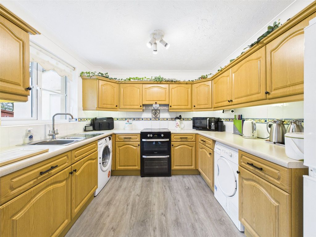 Property photo 2 of 23 Picture No. 25