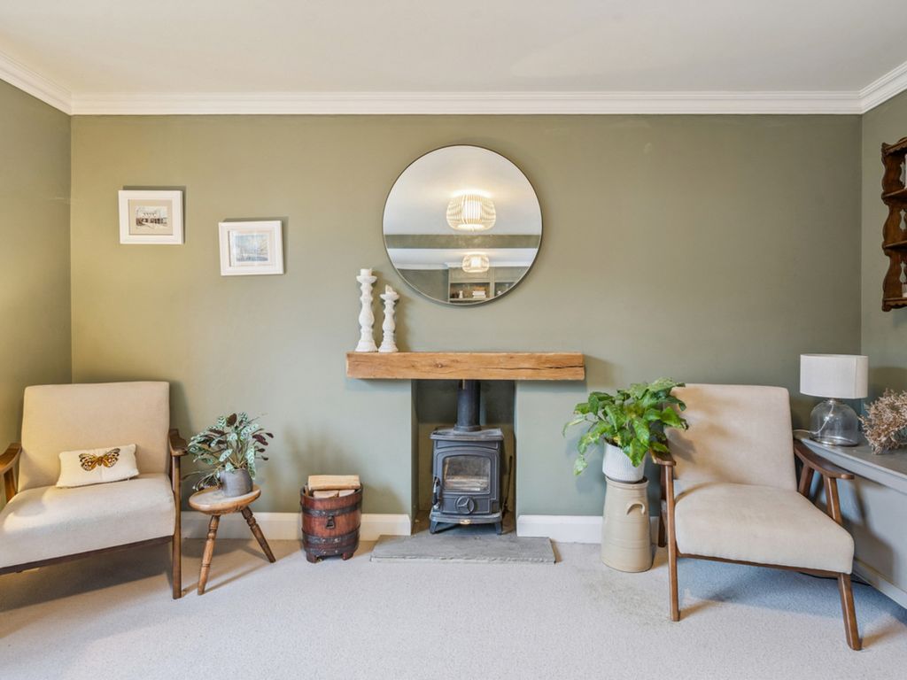 Property photo 3 of 25