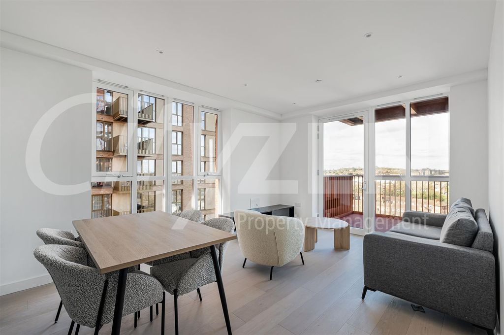 Property photo 1 of 43 Reception