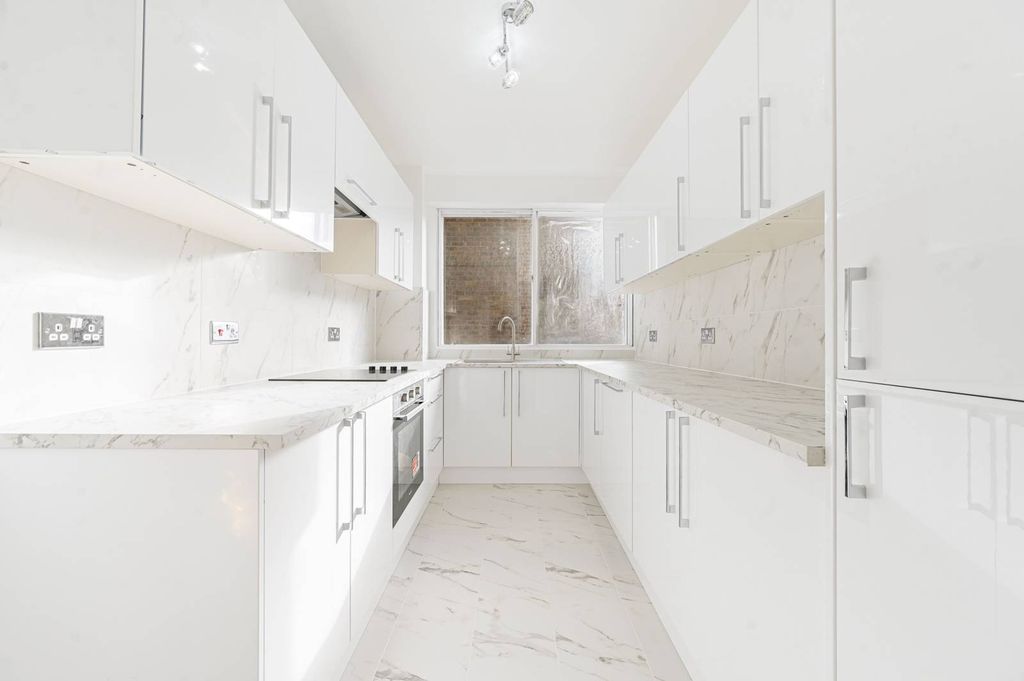 Property photo 1 of 25