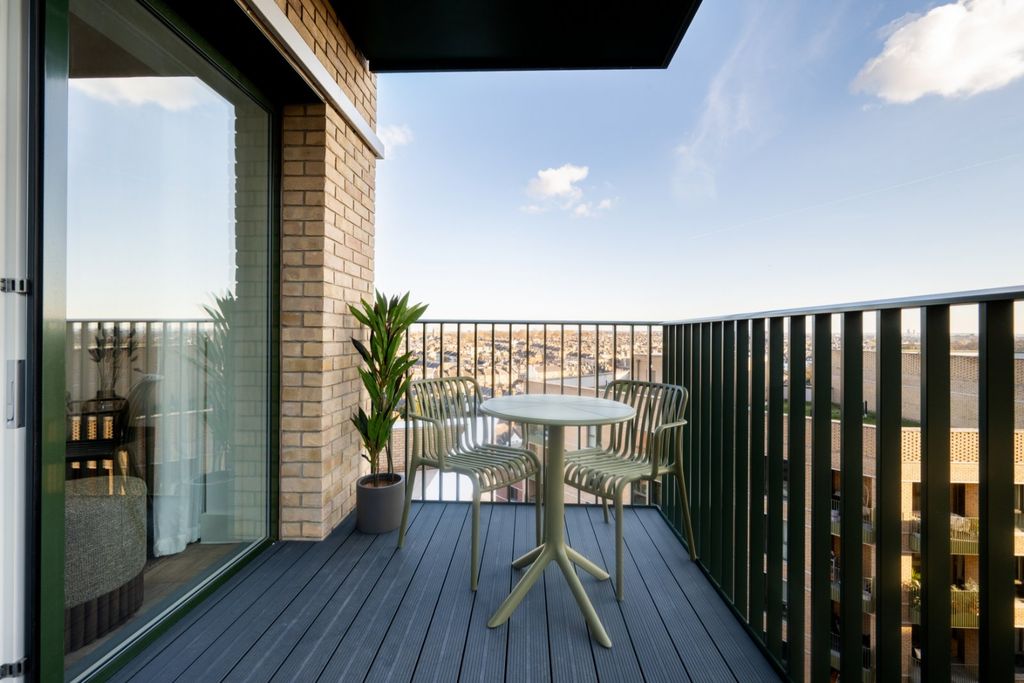 Property photo 3 of 21