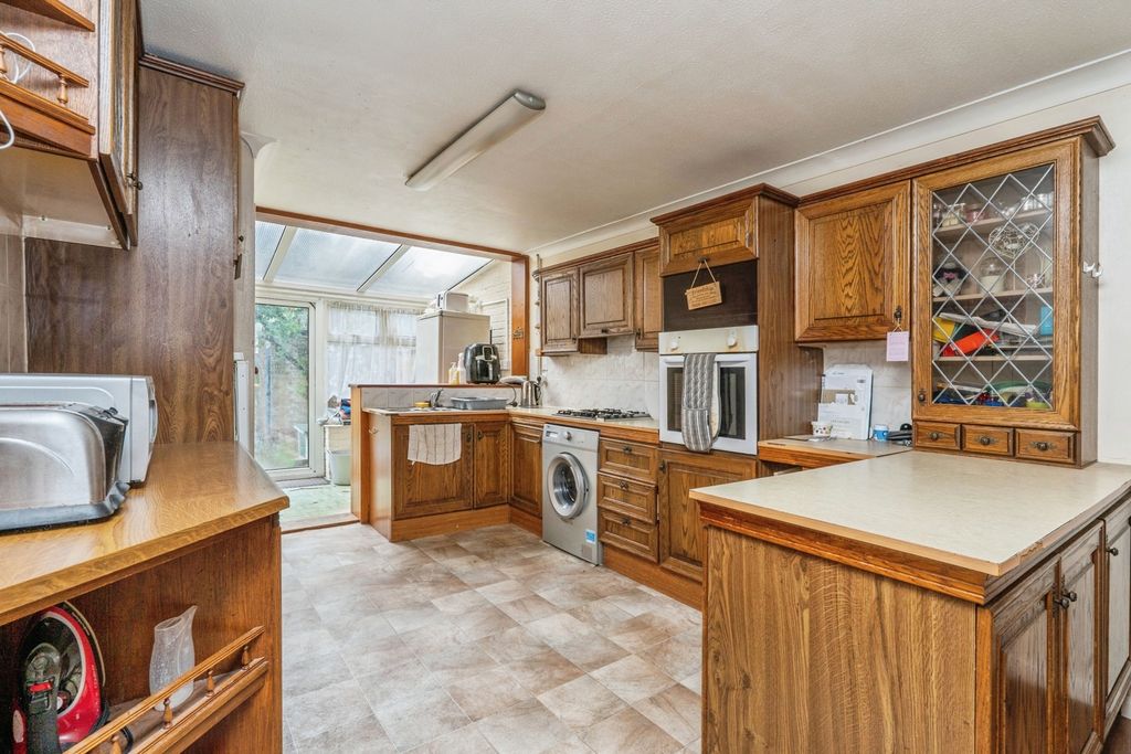 Property photo 3 of 17 Photo