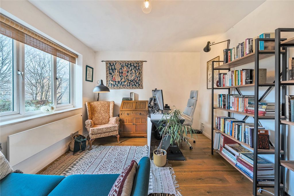 Property photo 1 of 17 Reception