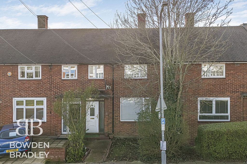 Property photo 2 of 24