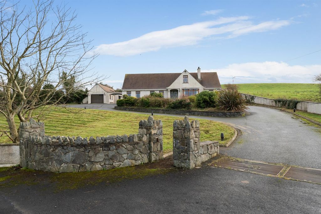 Property photo 2 of 52 55 Peartree Road 48.Jpg