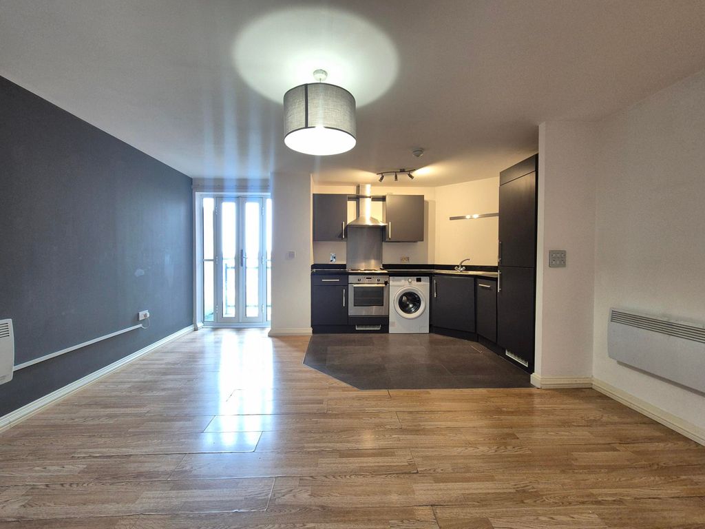 Property photo 3 of 18 1000050789