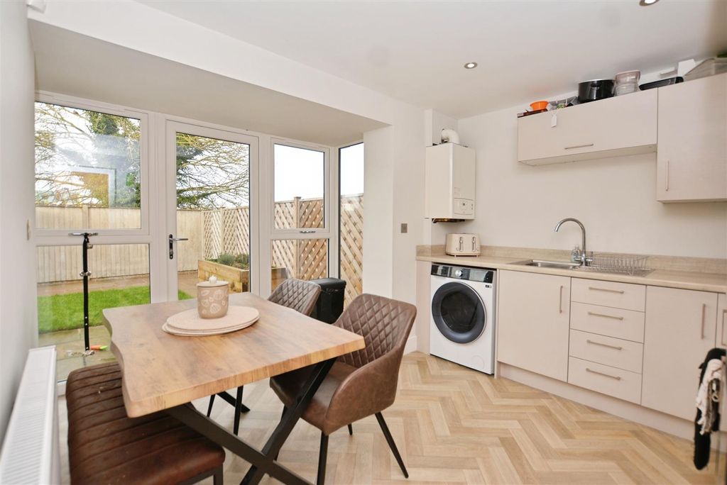 Property photo 3 of 19 Kitchen/Diner