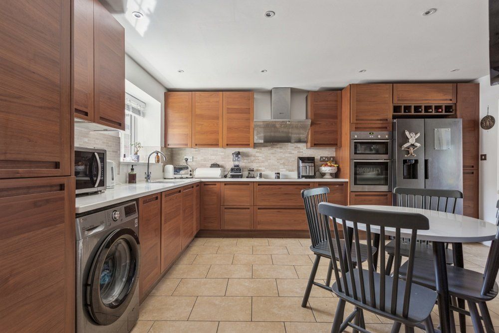 Property photo 2 of 19 Kitchen