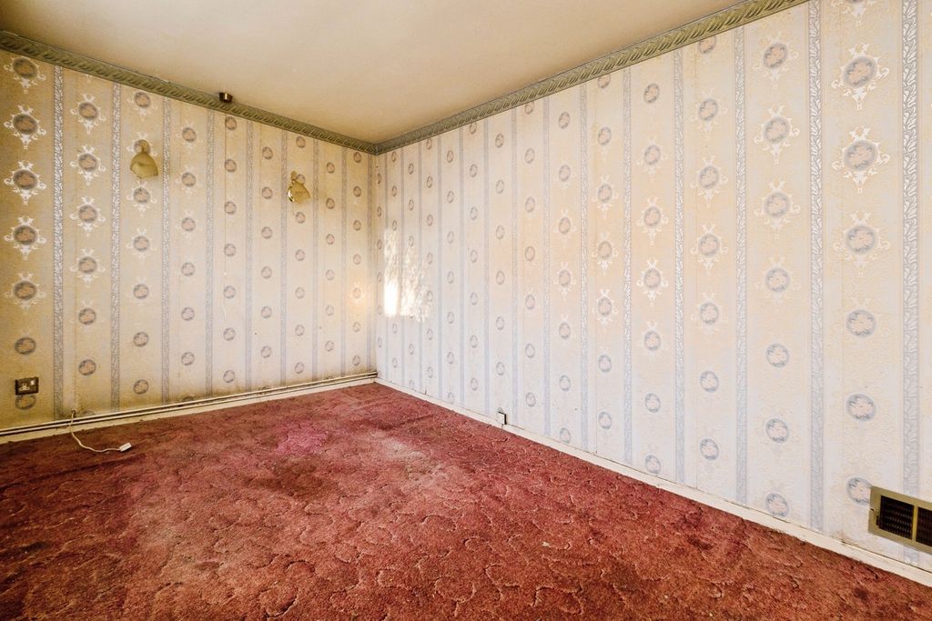 Additional image 12 of 2 bed maisonette for saleFyfield Road, Rainham RM13