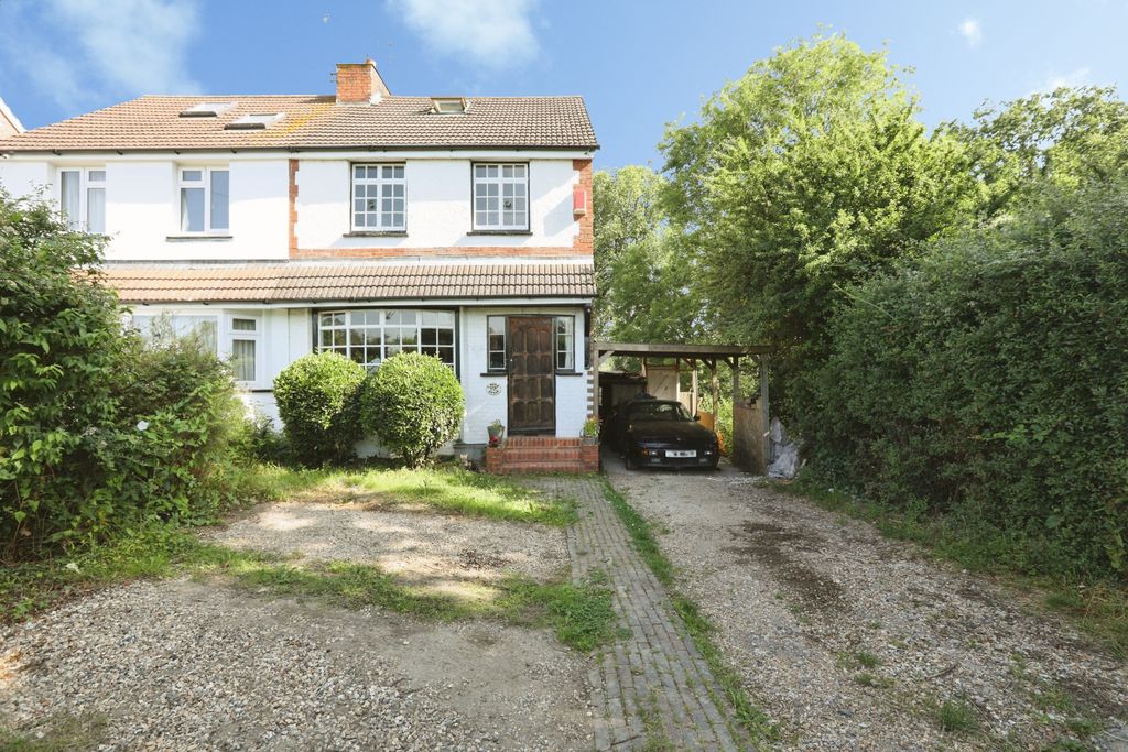 Property photo 1 of 20 Front