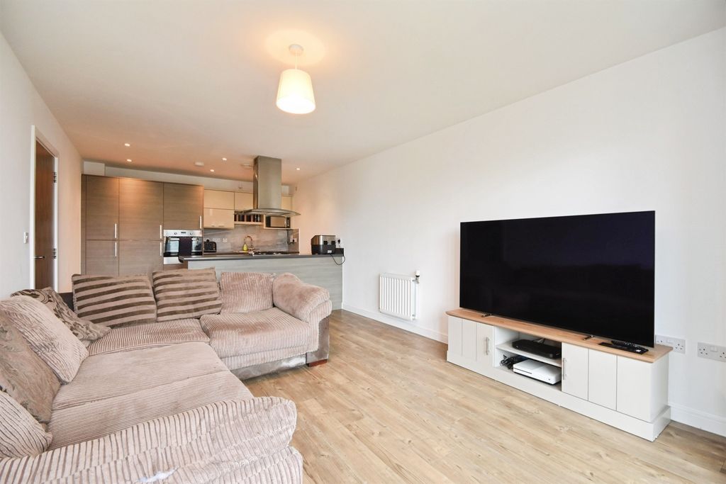 Property photo 3 of 16