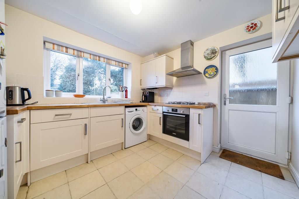 Property photo 2 of 20 Kitchen