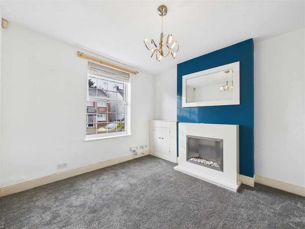 Property photo 2 of 16 Cam05476G0-Pr0102-Still008.Jpg