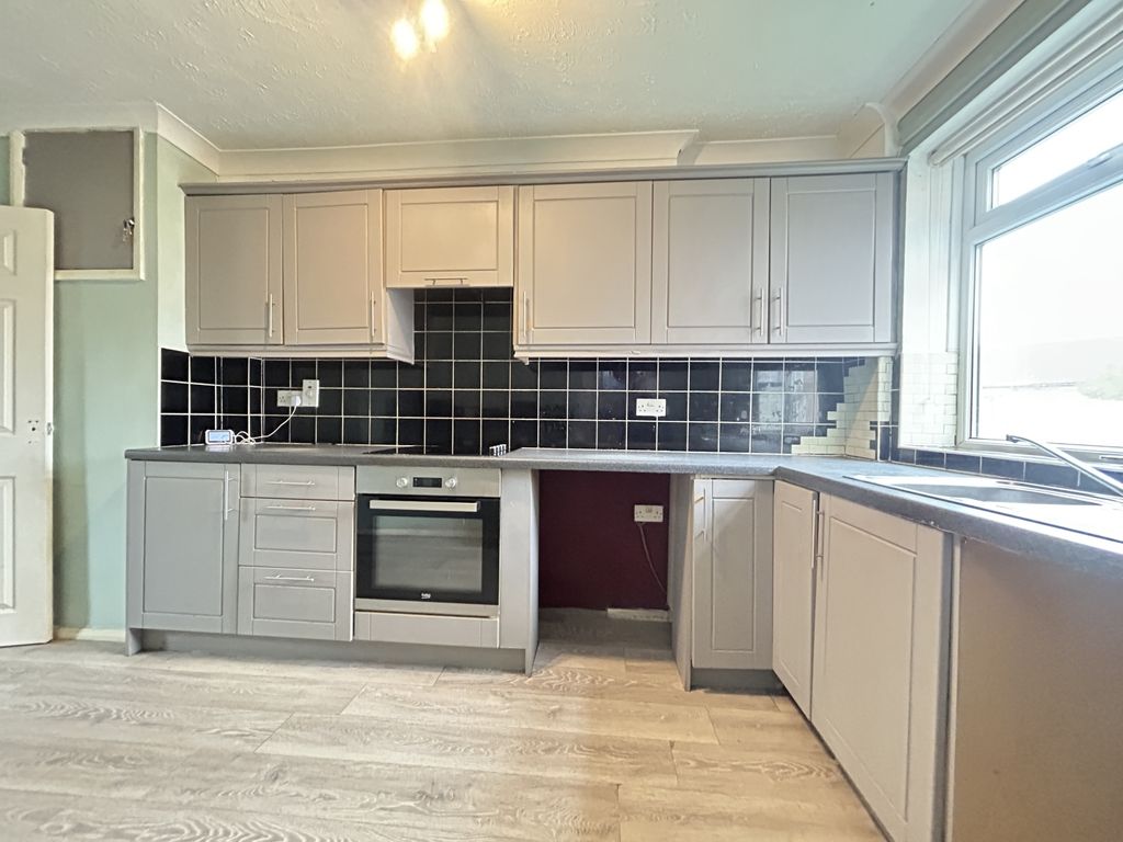 Property photo 2 of 12 Img_8434