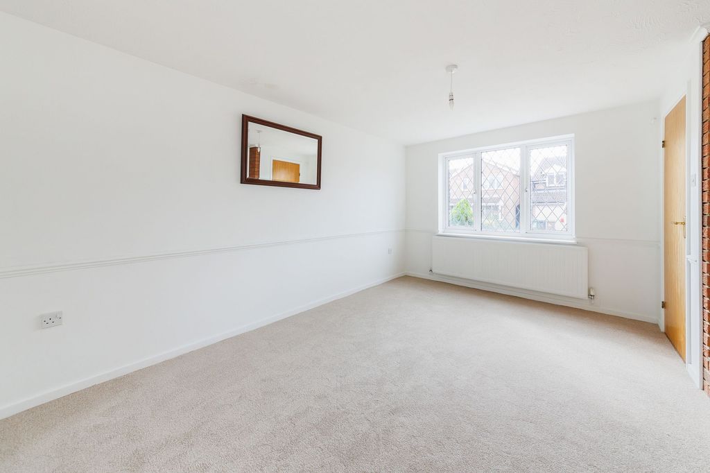 Property photo 3 of 18