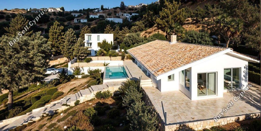 Property photo 1 of 5