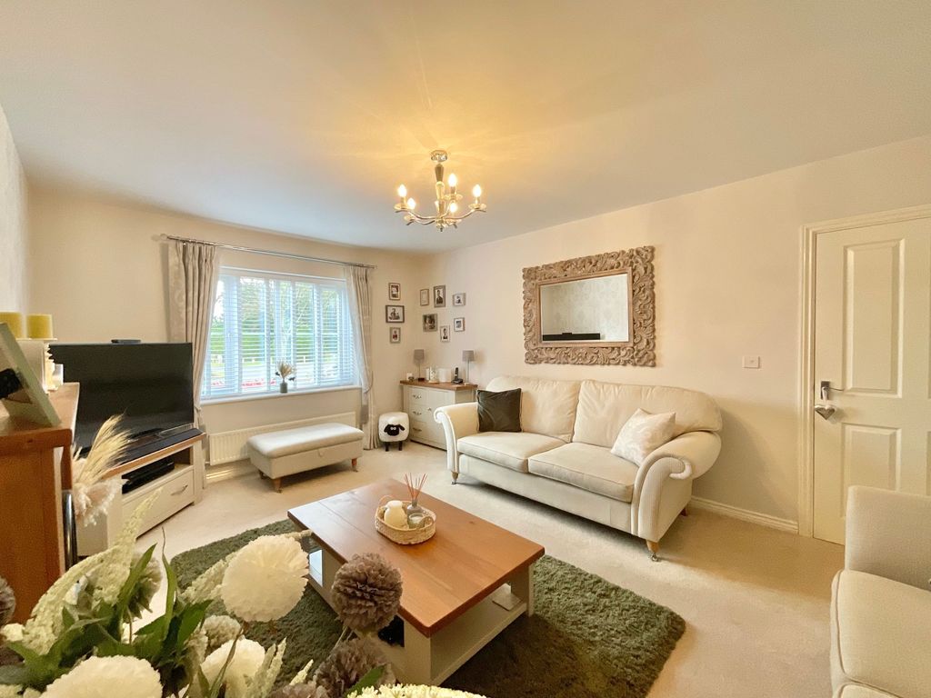 Property photo 2 of 37