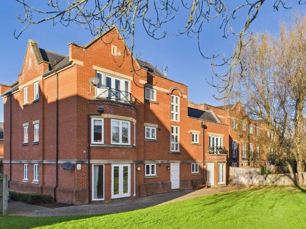 Property photo 3 of 13 Rear