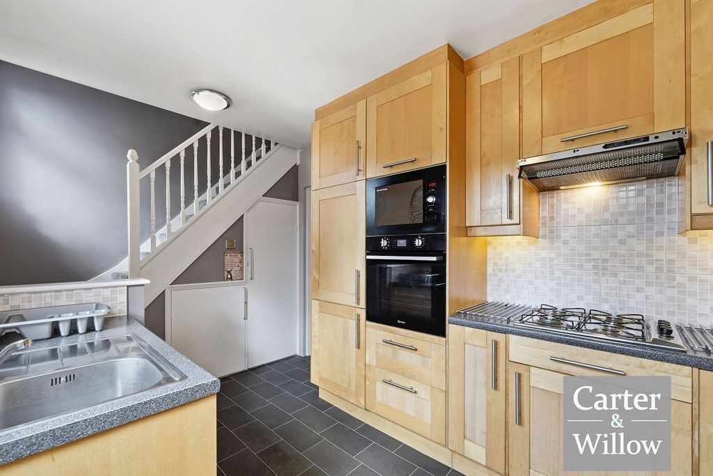 Property photo 3 of 15