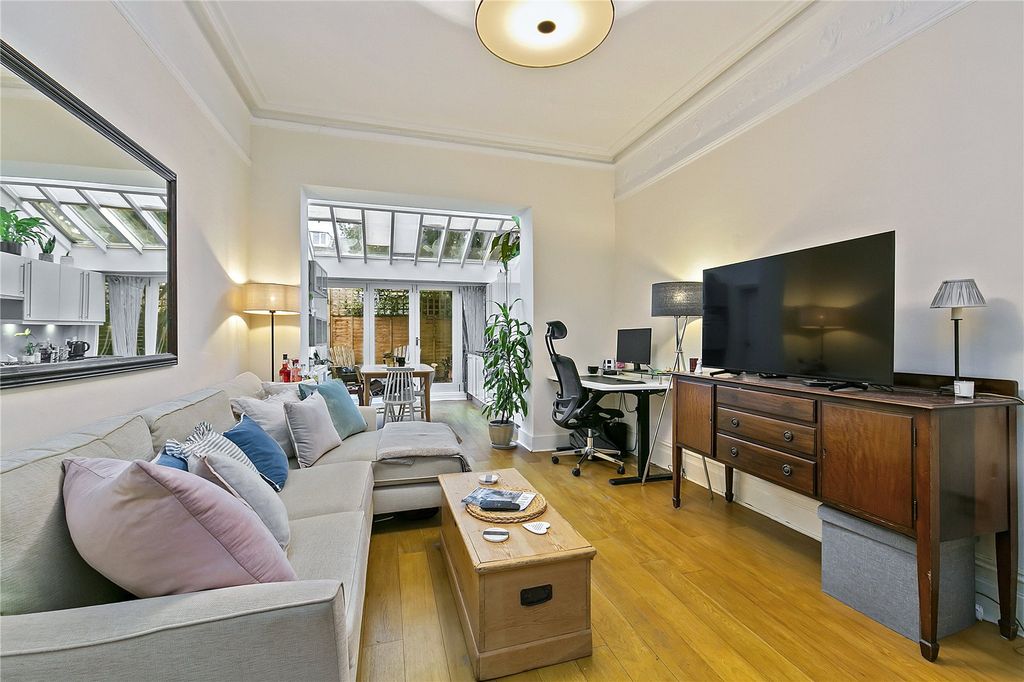 Property photo 2 of 10 Picture No. 25