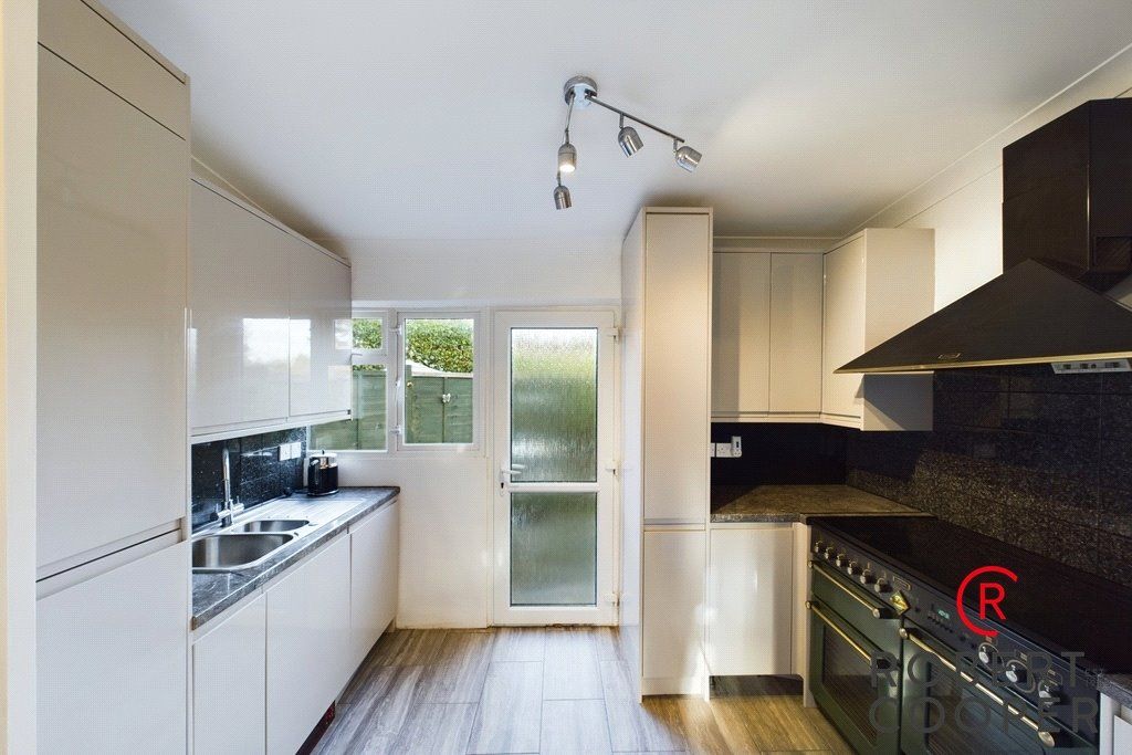 Property photo 3 of 17 Picture No. 33