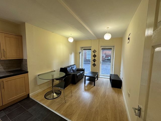 Property photo 1 of 5