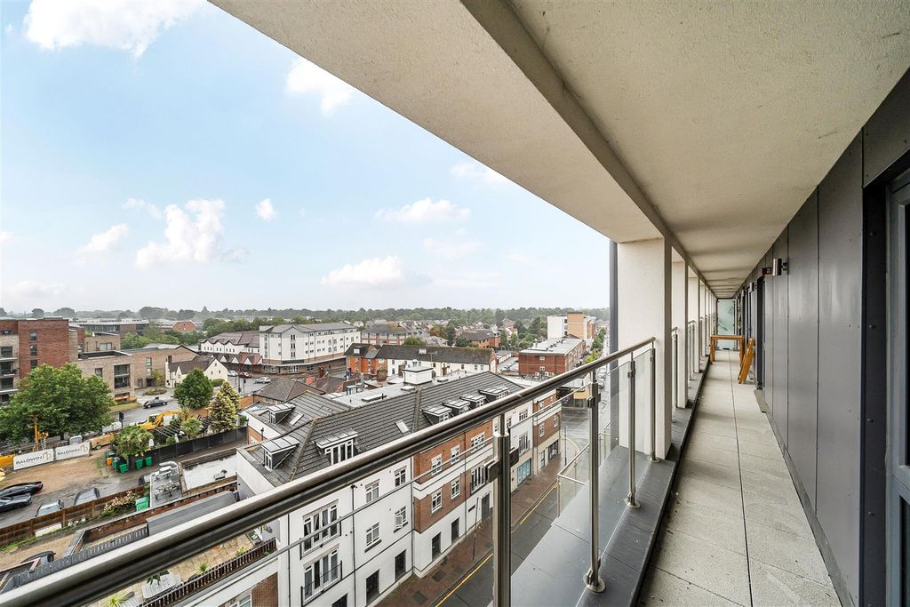 Property photo 2 of 9 Balcony