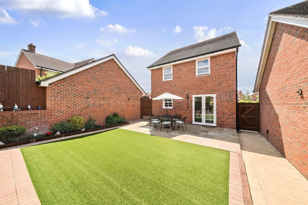 Property photo 1 of 16 1-1302161-1-683Da77F0B9c5-1.Jpg