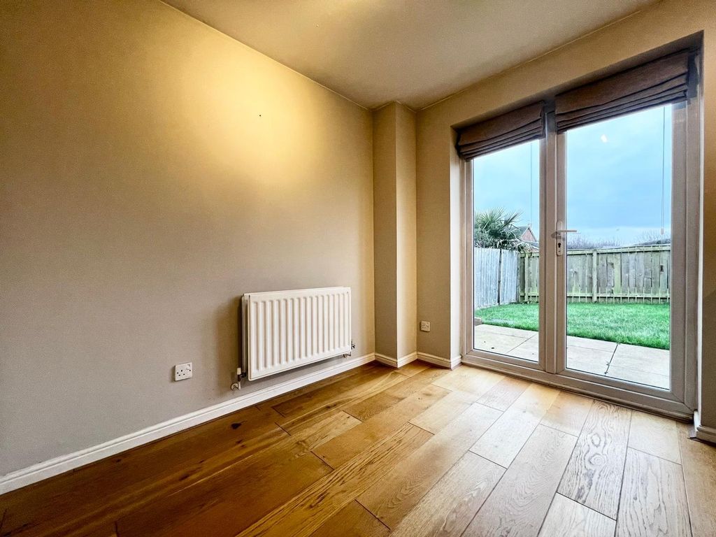 Property photo 3 of 9 3