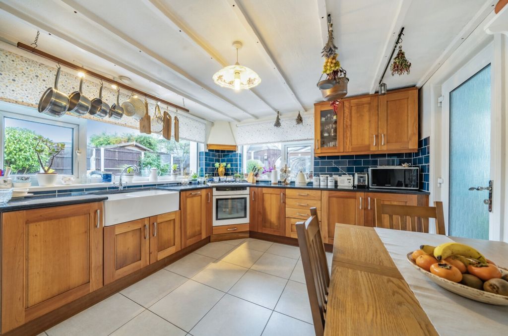 Property photo 2 of 22 1373333-13-6902446122Af4