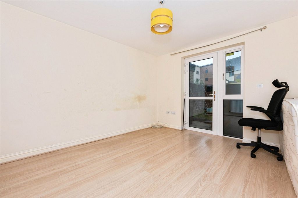 Property photo 2 of 19 Picture
