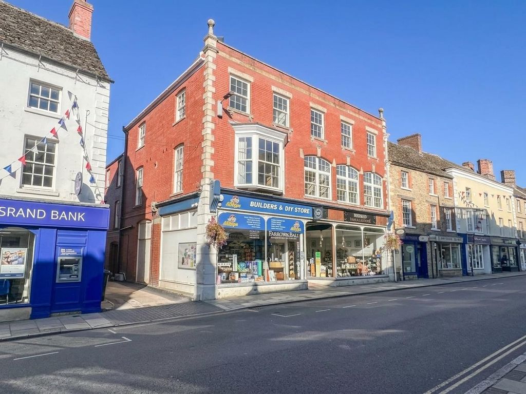 Property photo 1 of 7 High Street Malmesbury Front.Jpg