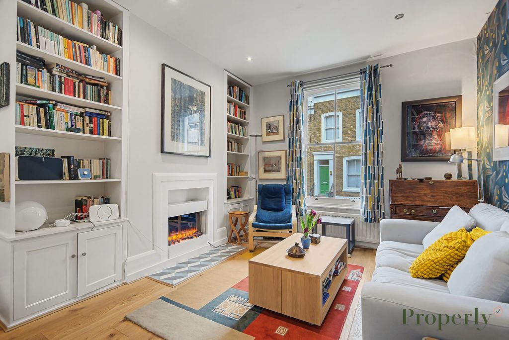 Property photo 3 of 20 Sitting Room