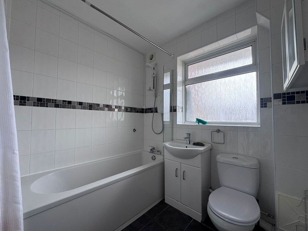 Property photo 3 of 5 Image