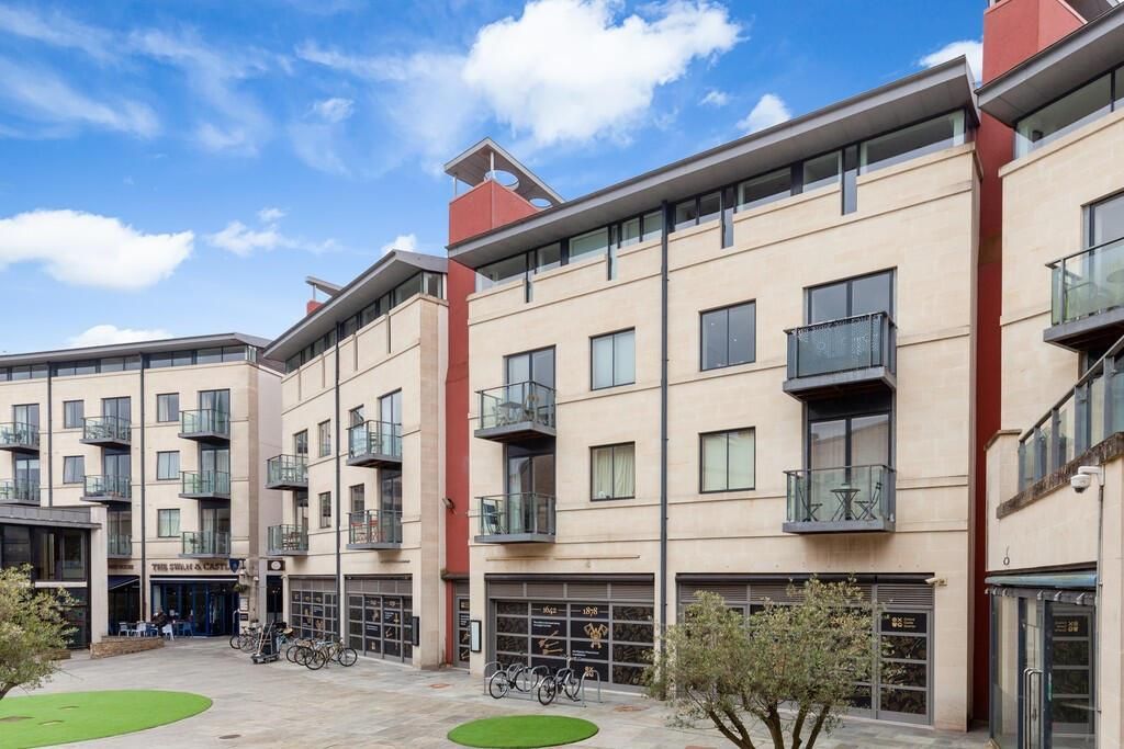 Property photo 1 of 2 Front