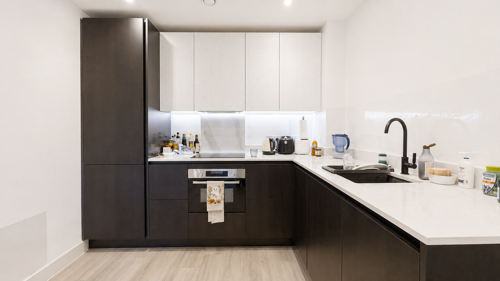 Property photo 3 of 5 Kitchen