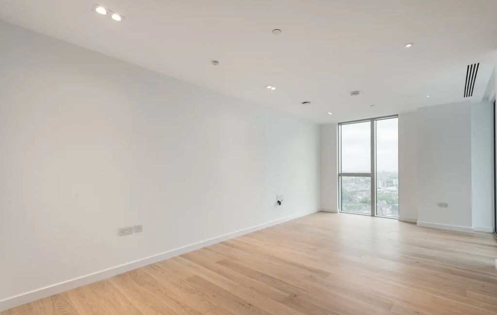 Property photo 2 of 7 5185012