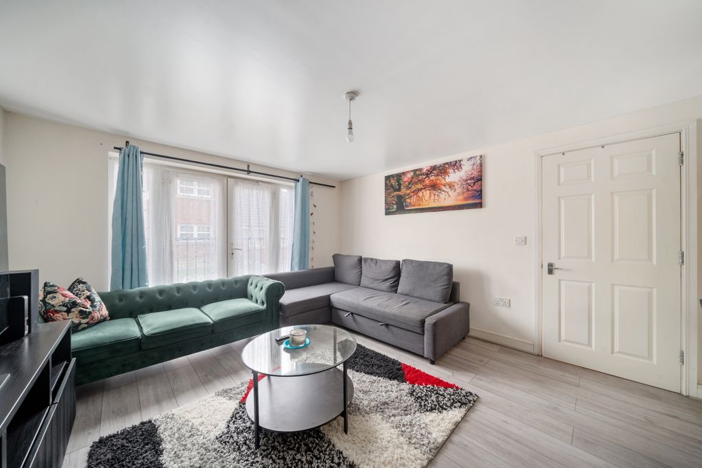 Property photo 3 of 8