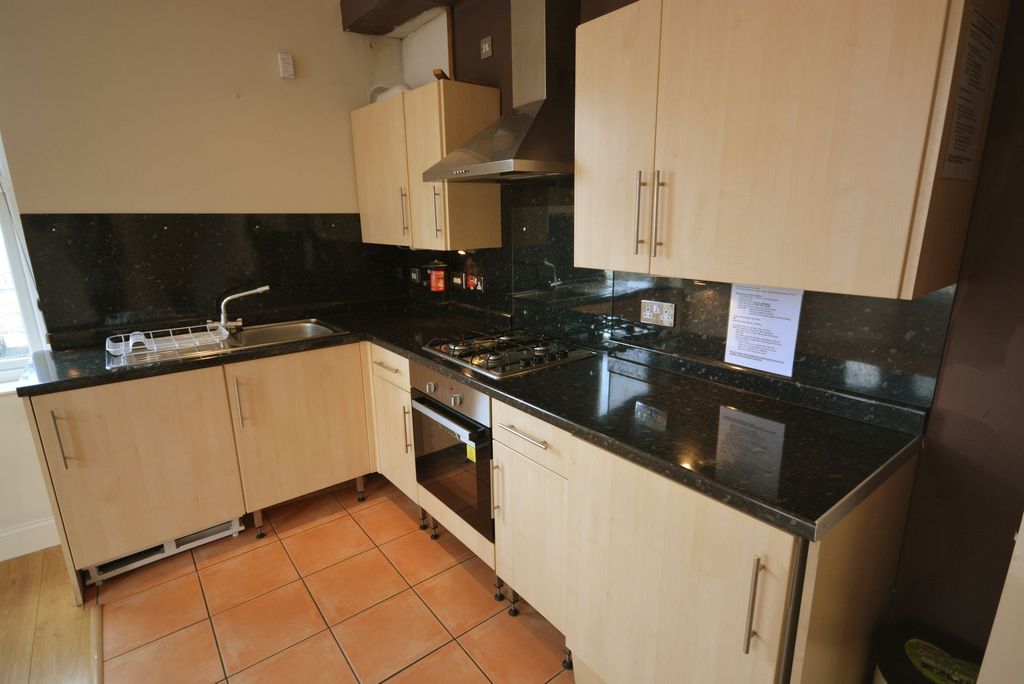 Property photo 2 of 8 Photo 2