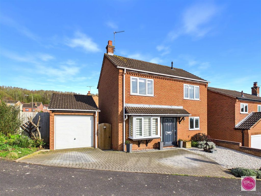 Property photo 3 of 29 Ashbrook, Brizlincote Valley (1).Jpg