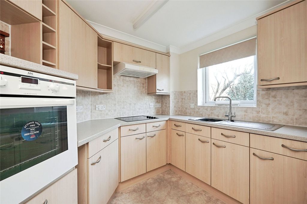 Property photo 3 of 12 Kitchen