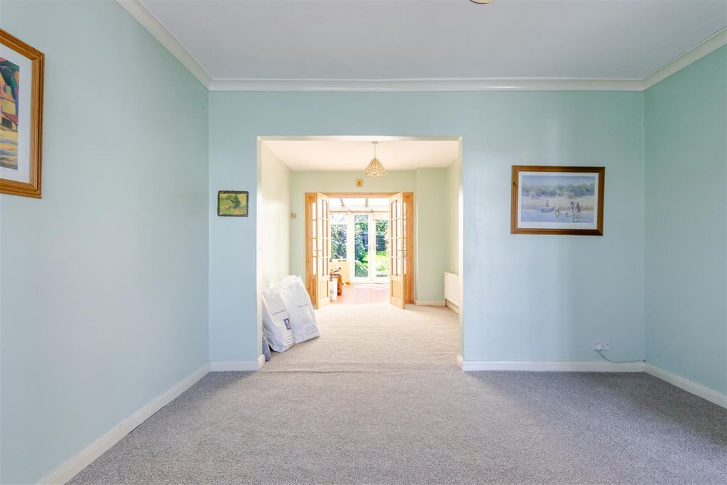 Property photo 3 of 19 Living Room